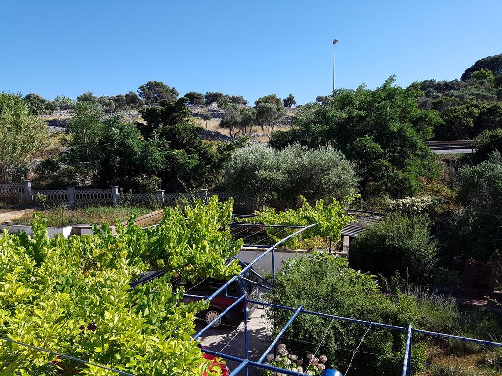Apartment Malvina Mali Lošinj Dış mekan fotoğraf