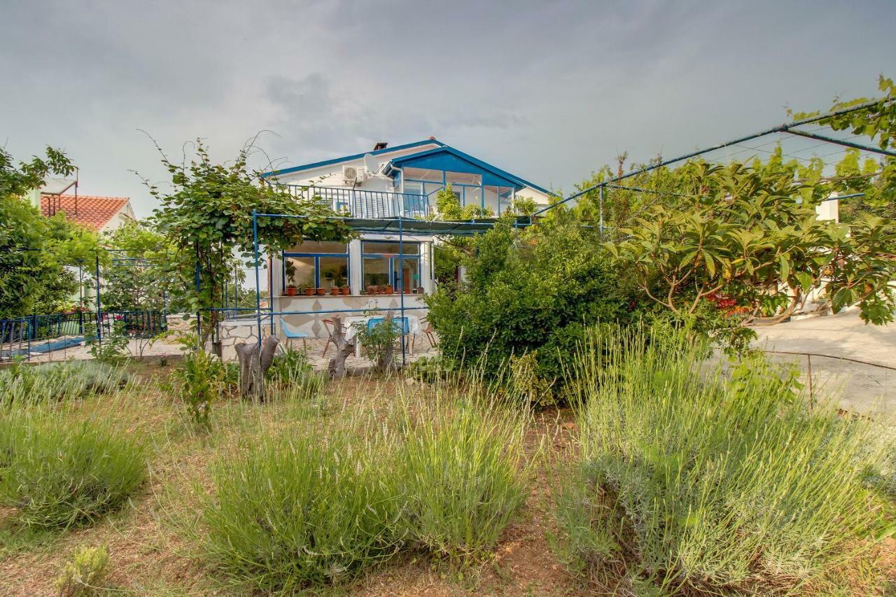 Apartment Malvina Mali Lošinj Dış mekan fotoğraf