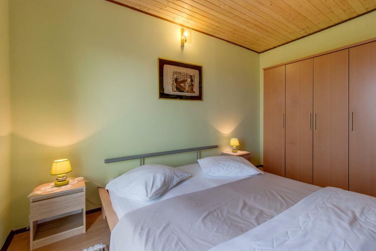 Apartment Malvina Mali Lošinj Dış mekan fotoğraf